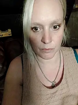 Bouncy-Bella28X online show from 26, 9, 2025