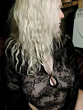 Bouncy-Bella28X online show from 12, 10, 2025