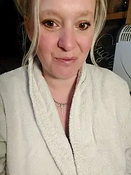 Bouncy-Bella28X online show from 30, 10, 2025