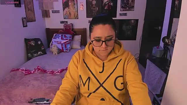 Cherry blush  online show from 9, 2, 2026