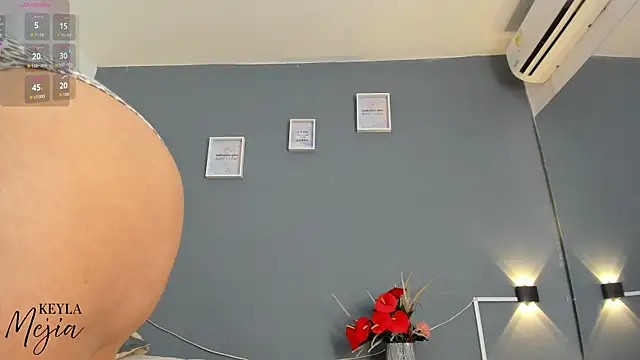 keyla mejia online show from 21, 10, 2025