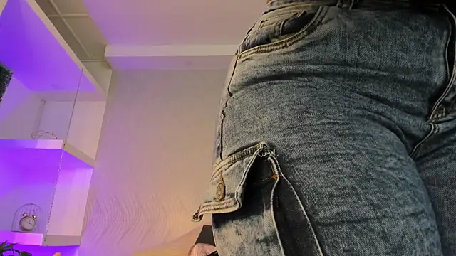 keyla mejia online show from 3, 12, 2025