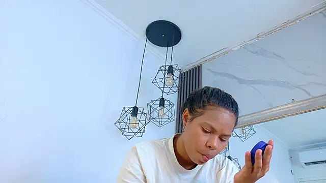 Snapshot of keyla_mejia chatting on 19, 6, 2026 keyla mejia online show from 19, 6, 2026