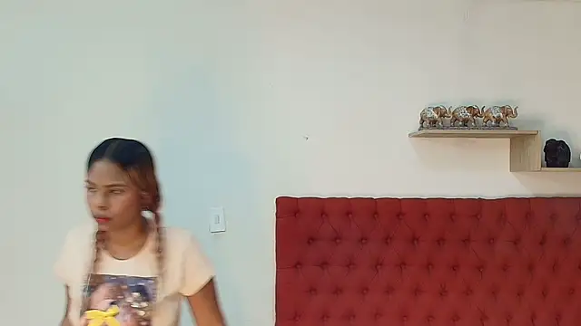 keyla mejia online show from 31, 10, 2025