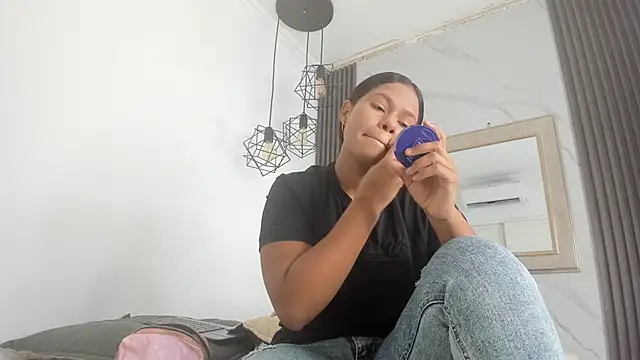 keyla mejia online show from 30, 3, 2026