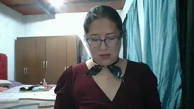 scarlett widow  online show from 3, 10, 2025