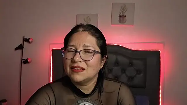 scarlett widow  online show from 13, 2, 2026