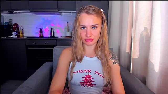 Snapshot of MashaFromRussia__ chatting on 14, 9, 2025 MashaFromRussia online show from 14, 9, 2025