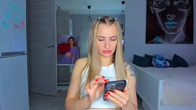 Snapshot of MashaFromRussia__ chatting on 12, 11, 2025 MashaFromRussia online show from 12, 11, 2025