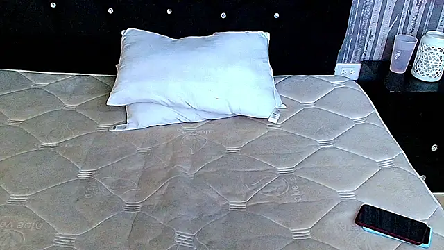 Alicee Moonn online show from 13, 3, 2026