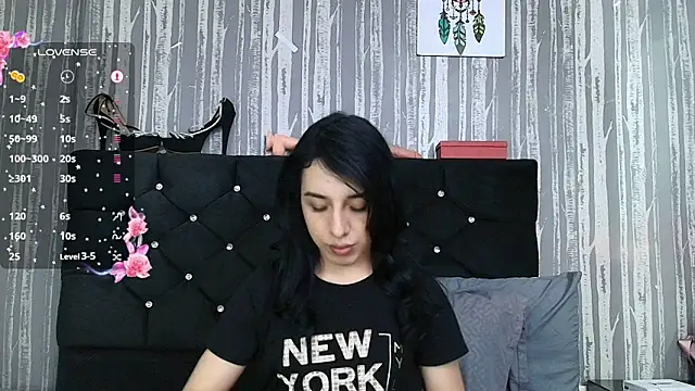 Alicee Moonn online show from 17, 11, 2025