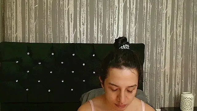 Alicee Moonn online show from 25, 6, 2026