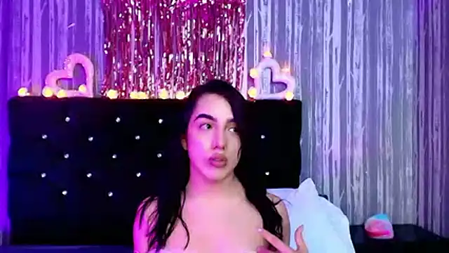 Snapshot of Alicee_Moonn chatting on 11, 2, 2026 Alicee Moonn online show from 11, 2, 2026