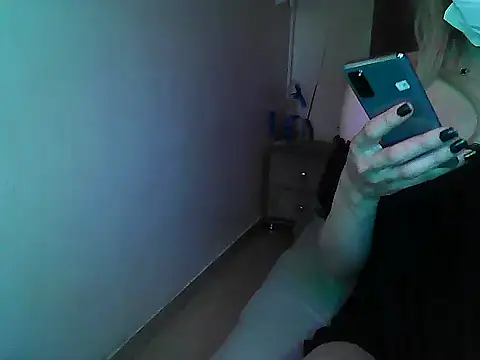 Snapshot of mrlolimirass chatting on 10, 10, 2025 mrlolimirass online show from 10, 10, 2025