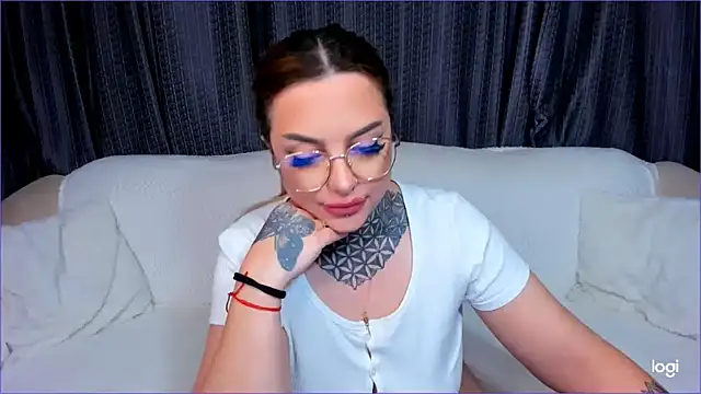 Bom Bon1 online show from 21, 11, 2025