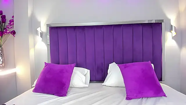 QetziaStoun online show from 30, 9, 2025