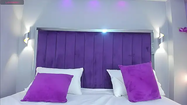 QetziaStoun online show from 18, 10, 2025