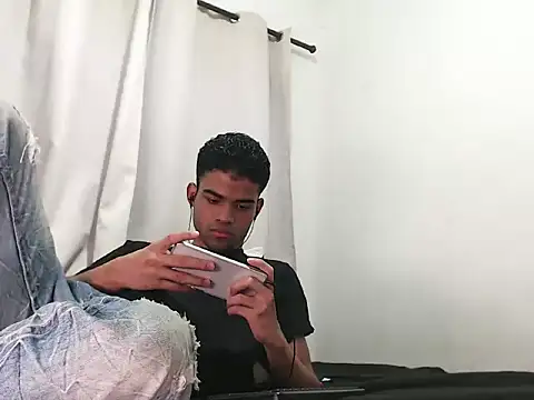 camillo beischel  online show from 1, 10, 2025