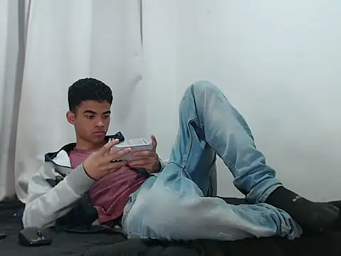 camillo beischel  online show from 28, 9, 2025