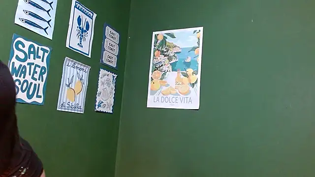 Roxiehood online show from 8, 1, 2026