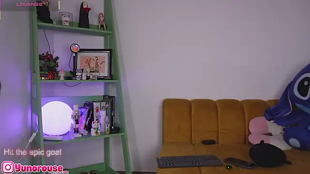 YunoRose  online show from 13, 3, 2026