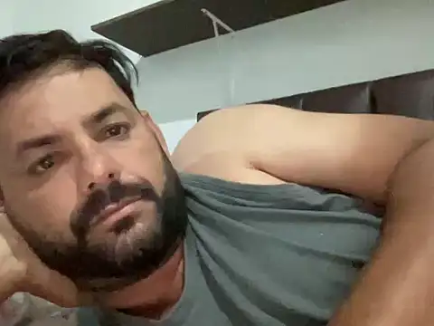 Snapshot of Almir10 chatting on 19, 9, 2025 Almir10 online show from 19, 9, 2025