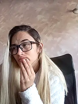 Mariam Arango online show from 6, 10, 2025