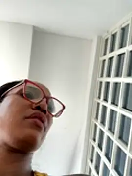 Bustykeyla online show from 24, 10, 2025