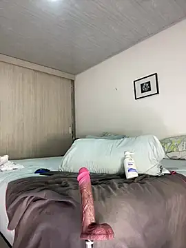 Bustykeyla online show from 28, 2, 2025