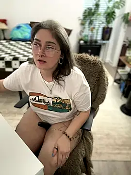 Alix Valentine online show from 25, 9, 2025