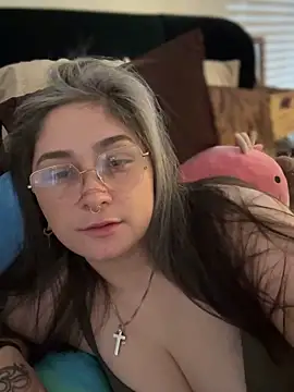 Alix Valentine online show from 21, 11, 2025