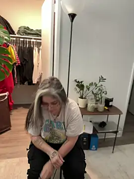 Alix Valentine online show from 4, 10, 2025