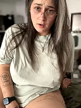 Alix Valentine online show from 18, 9, 2025