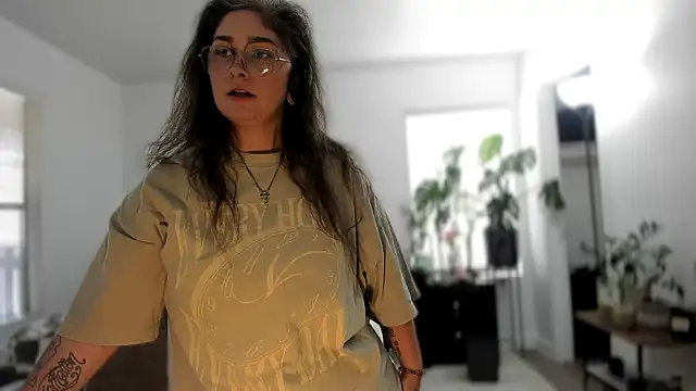 Alix Valentine online show from 21, 9, 2025