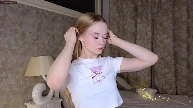 Emma Frosty online show from 9, 9, 2025