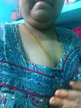 Snapshot of Villageanuty chatting on 6, 2, 2026 Villageanuty online show from 6, 2, 2026