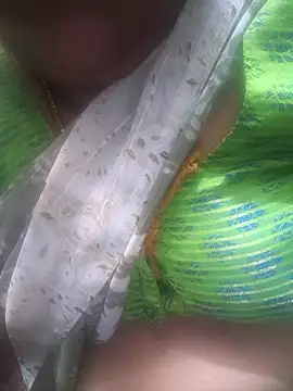 Snapshot of Villageanuty chatting on 9, 2, 2026 Villageanuty online show from 9, 2, 2026