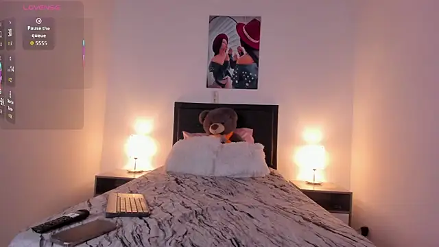 Snapshot of _alana_grey_ chatting on 3, 2, 2026 alana grey online show from 3, 2, 2026