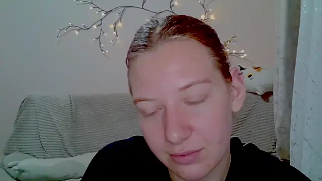 Lily Ember online show from 14, 3, 2026