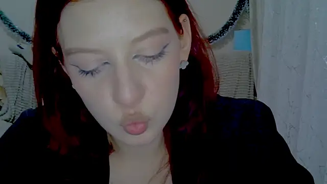 Lily Ember online show from 21, 12, 2025