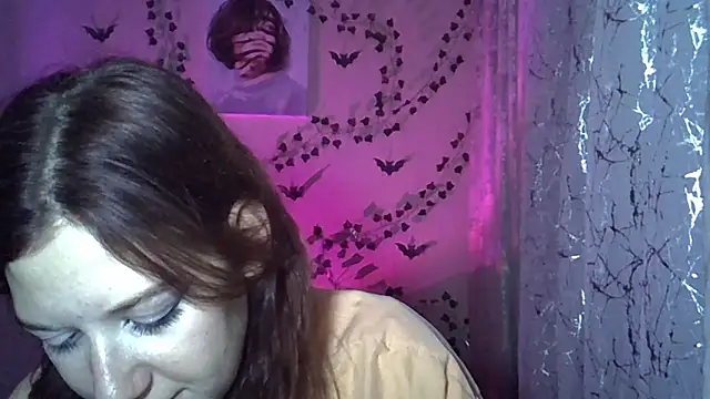 Lily Ember online show from 26, 10, 2025