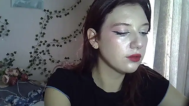 Lily Ember online show from 14, 10, 2025