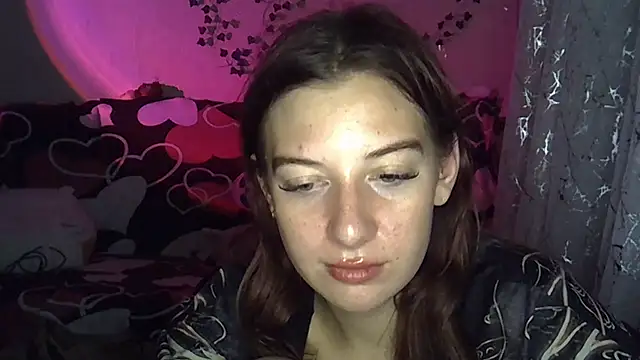 Lily Ember online show from 13, 11, 2025