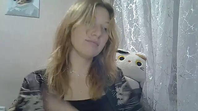 Lily Ember online show from 5, 10, 2025