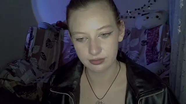 Lily Ember online show from 5, 12, 2025