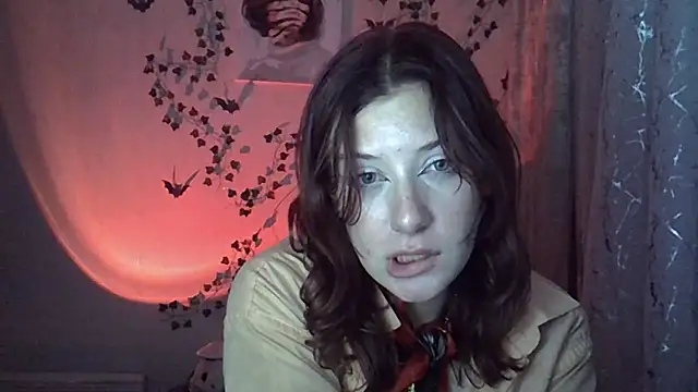 Lily Ember online show from 28, 10, 2025