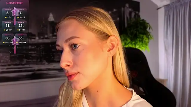 ChristyMarshall online show from 2, 10, 2025