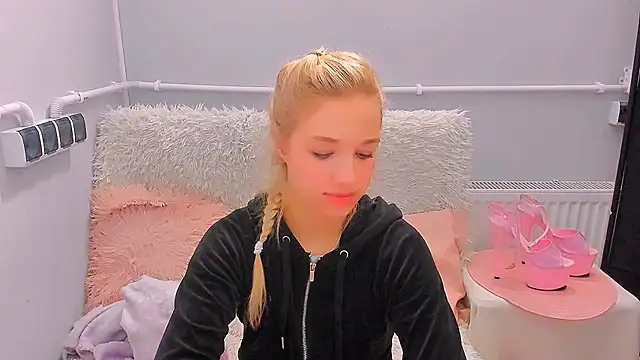 EvetteRose online show from 28, 3, 2026