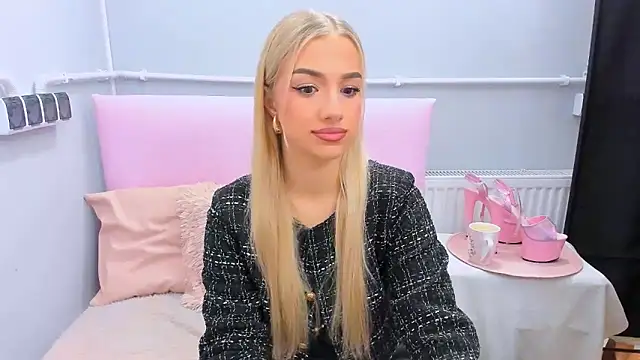 EvetteRose online show from 8, 11, 2025