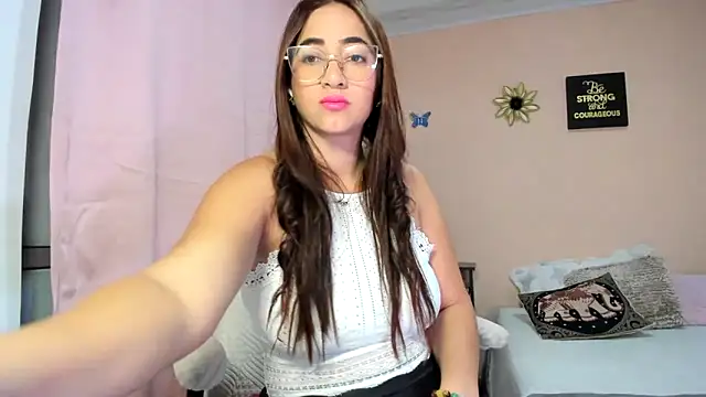 Snapshot of TamiDesire chatting on 30, 6, 2026 TamiDesire online show from 30, 6, 2026
